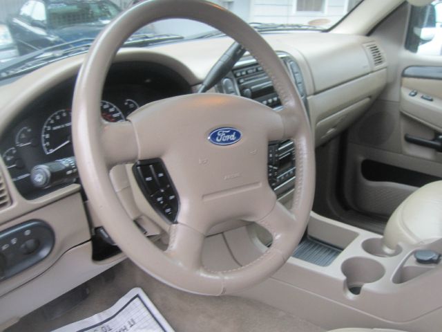 2002 Ford Explorer Super