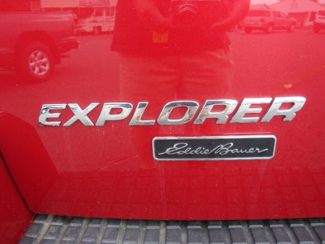 2002 Ford Explorer E320 - Extra Sharp