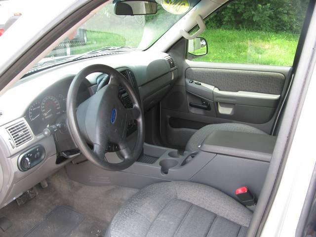 2002 Ford Explorer XLS