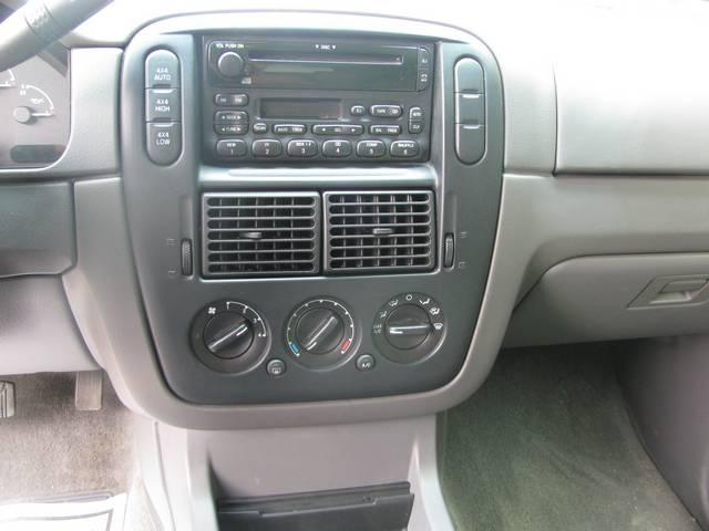 2002 Ford Explorer XLS