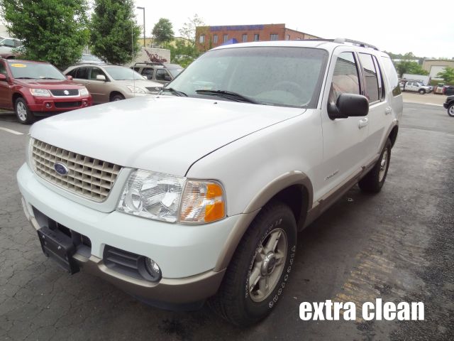 2002 Ford Explorer E320 - Extra Sharp