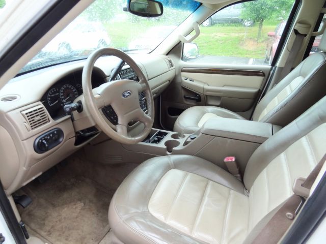 2002 Ford Explorer E320 - Extra Sharp