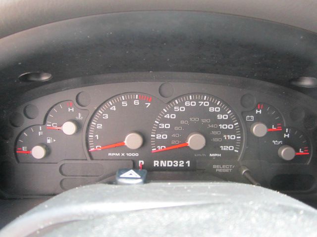 2003 Ford Explorer 2500 4WD