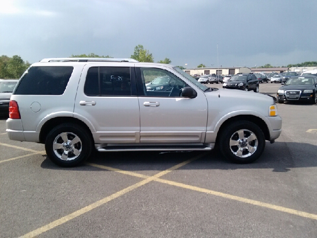 2003 Ford Explorer SLS Base