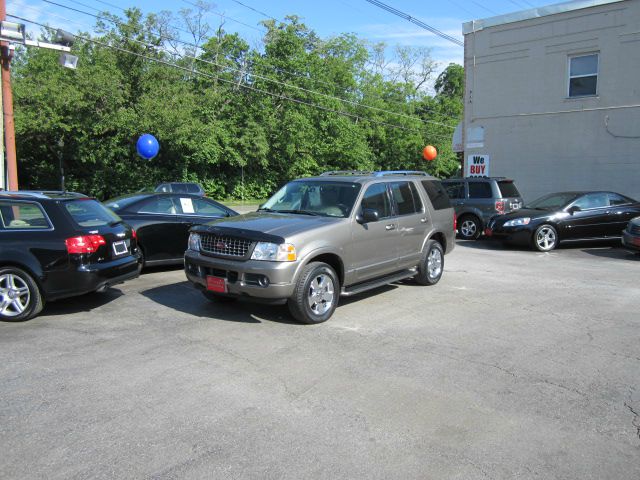 2003 Ford Explorer 2dr LWB