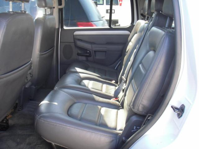 2003 Ford Explorer ESi