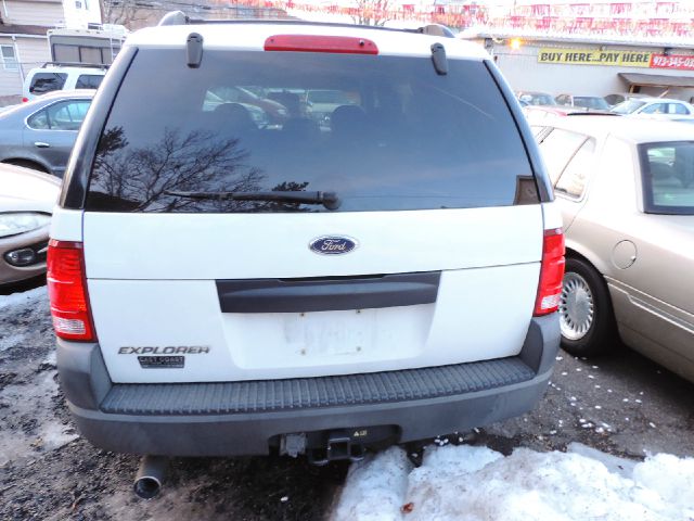 2003 Ford Explorer 2500 4WD