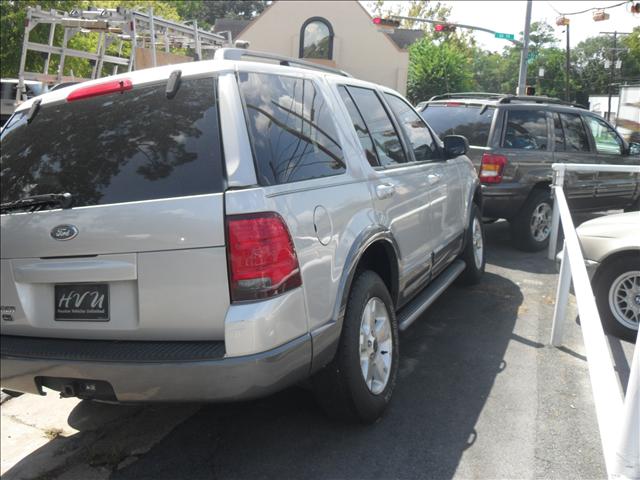 2003 Ford Explorer ESi