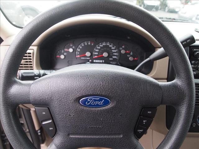 2003 Ford Explorer XLS