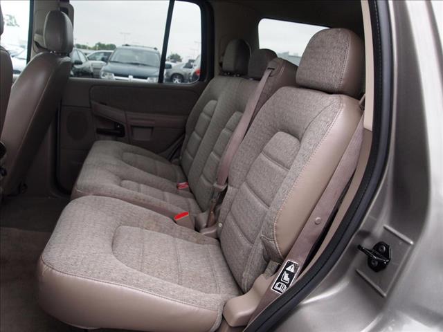 2003 Ford Explorer XLS