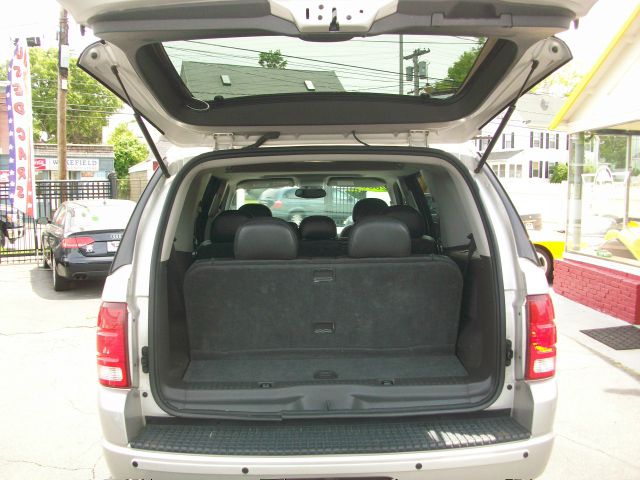 2003 Ford Explorer SLS Base