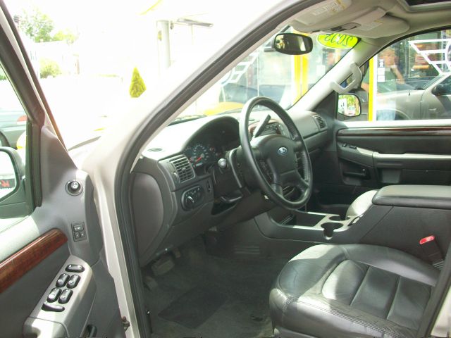 2003 Ford Explorer SLS Base