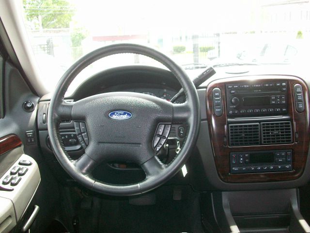 2003 Ford Explorer SLS Base