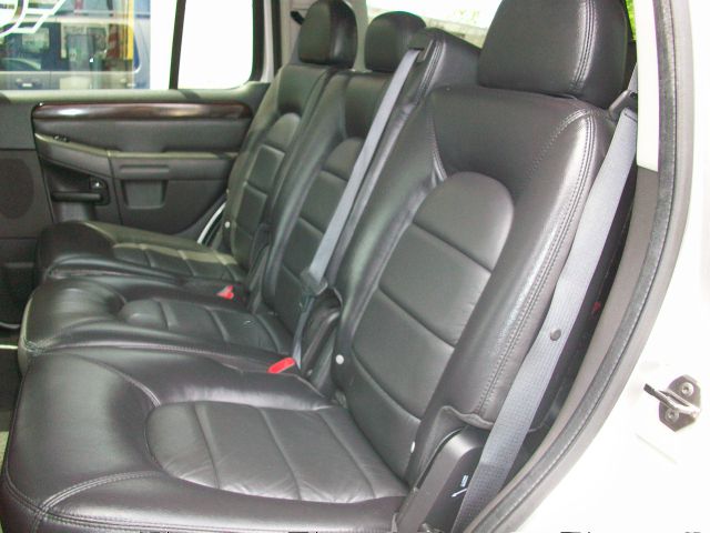 2003 Ford Explorer SLS Base