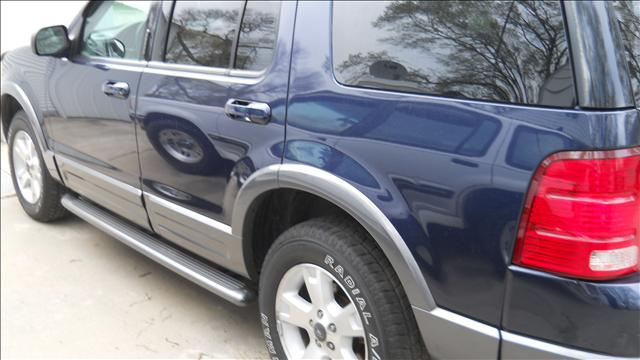 2003 Ford Explorer ESi