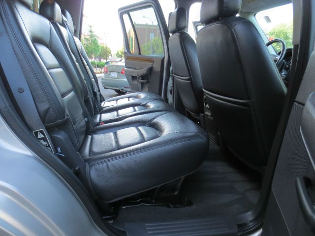 2003 Ford Explorer 2dr LWB