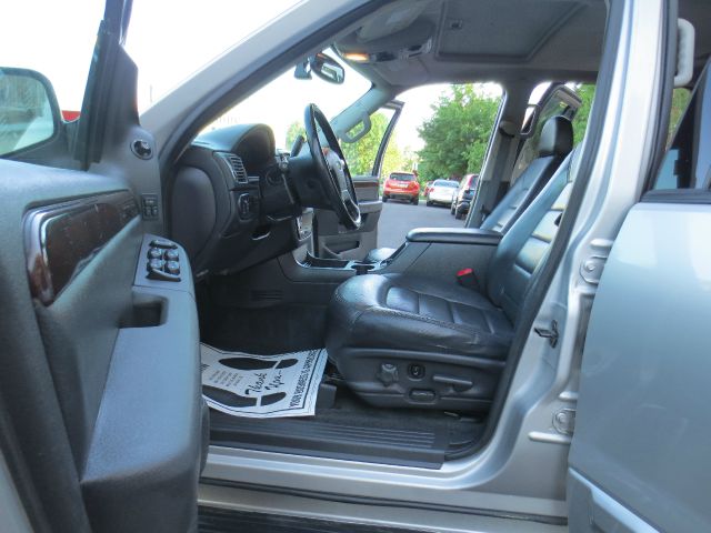 2003 Ford Explorer 2dr LWB