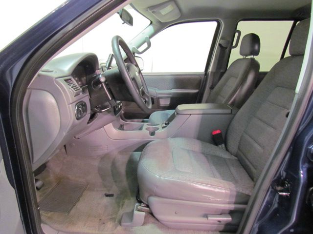 2003 Ford Explorer 2500 4WD