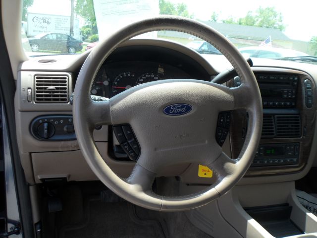 2003 Ford Explorer LT CREW 25