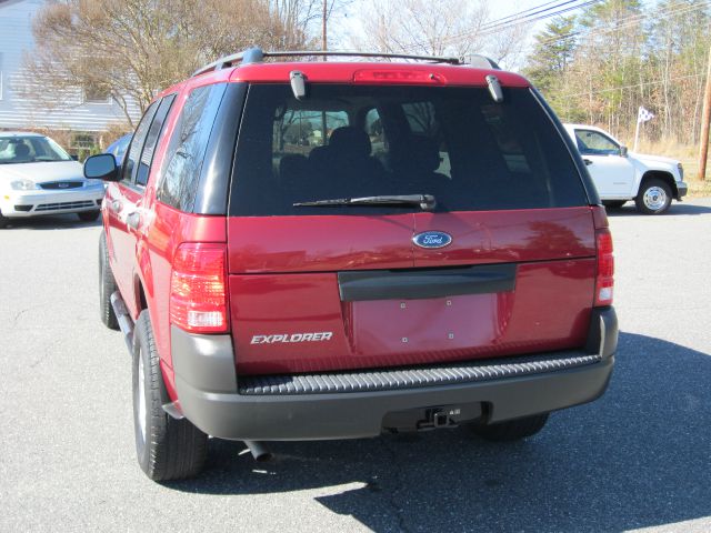 2003 Ford Explorer XLS