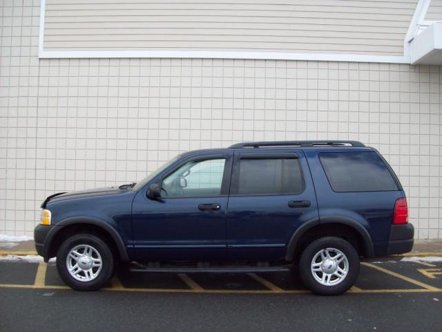 2003 Ford Explorer 2500 4WD