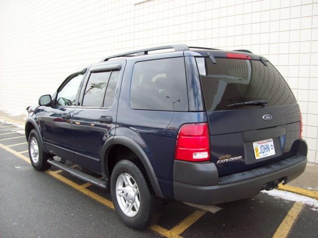 2003 Ford Explorer 2500 4WD