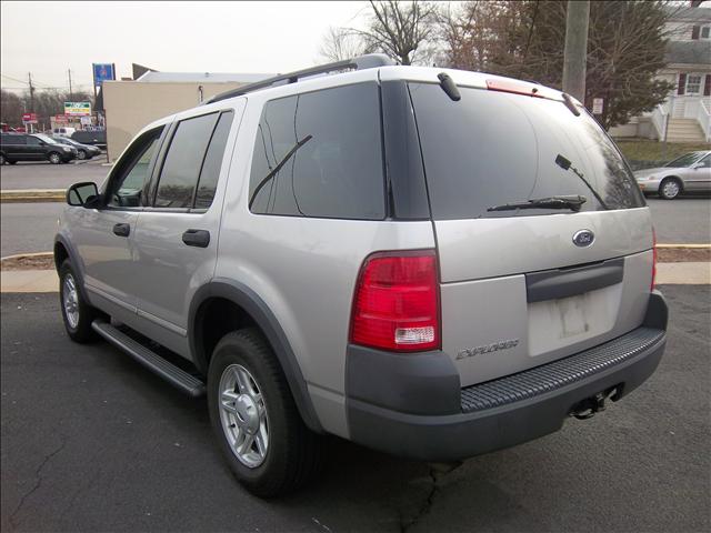 2003 Ford Explorer XLS