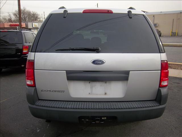 2003 Ford Explorer XLS