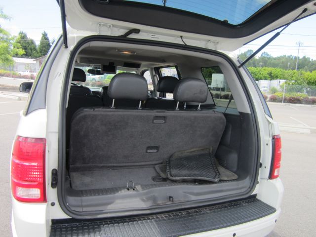 2003 Ford Explorer 2dr LWB