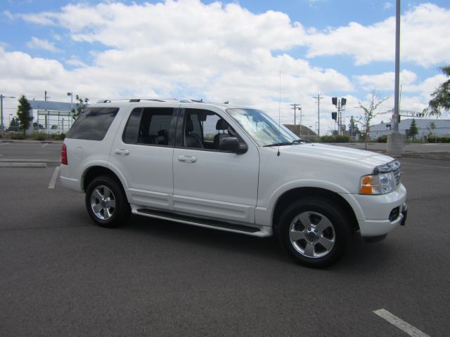 2003 Ford Explorer 2dr LWB