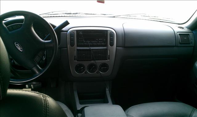 2003 Ford Explorer ESi