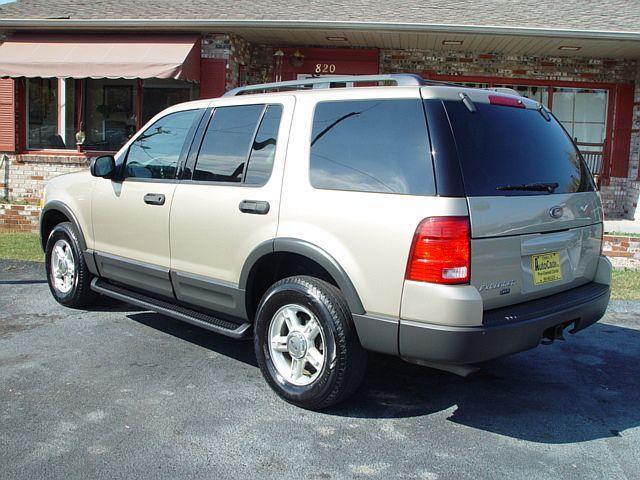 2003 Ford Explorer ESi