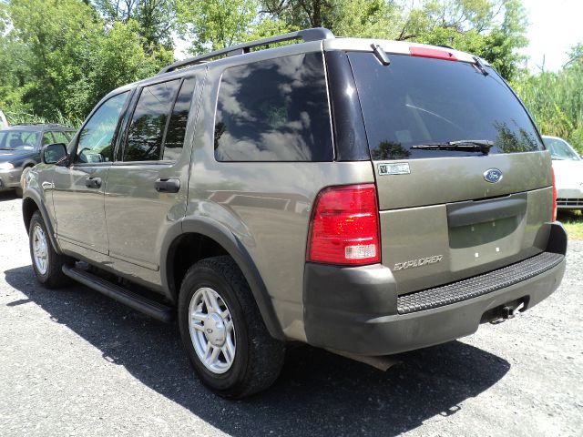 2003 Ford Explorer 2500 4WD