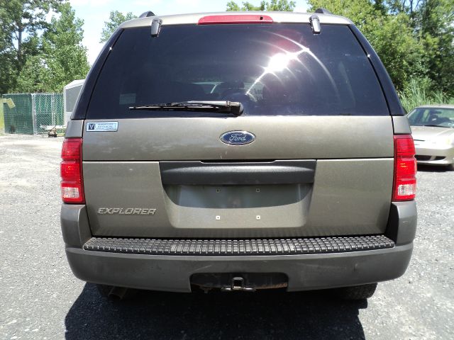 2003 Ford Explorer 2500 4WD