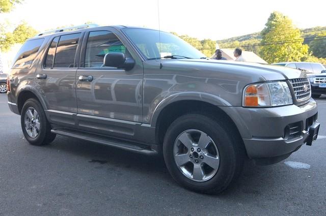 2003 Ford Explorer SLT 25