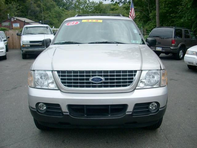 2003 Ford Explorer ESi