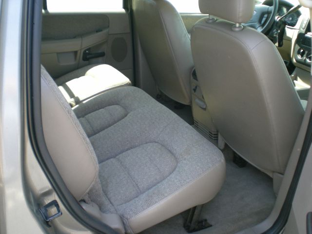 2004 Ford Explorer L AUTO W/cloth