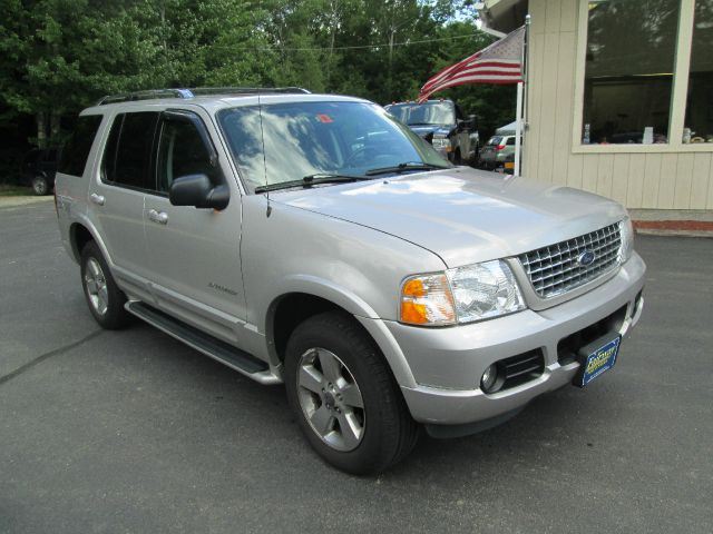 2004 Ford Explorer 2dr LWB