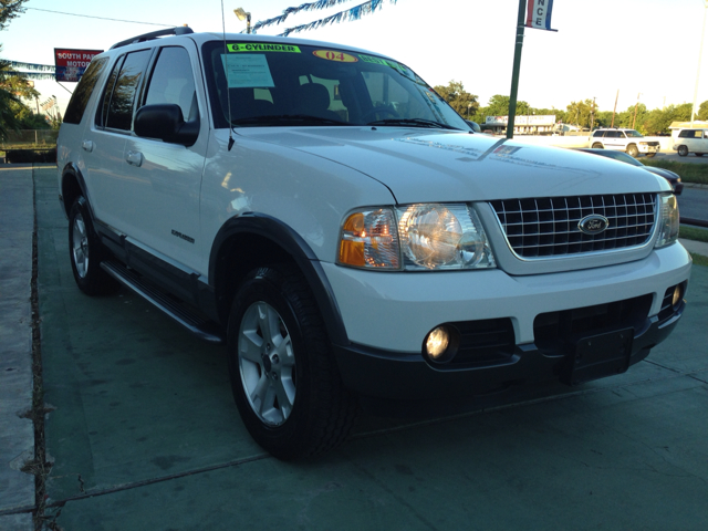 2004 Ford Explorer ESi