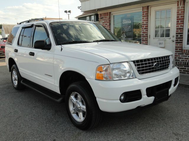 2004 Ford Explorer XLT Crew 4x4 (marshalltown)