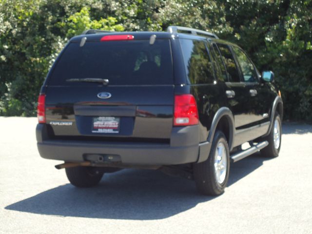 2004 Ford Explorer 2500 4WD