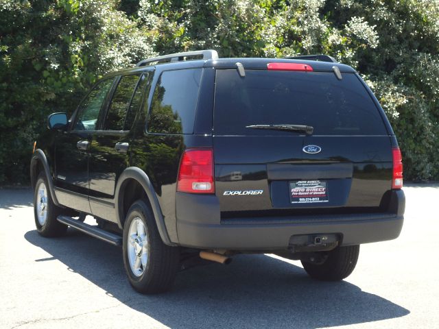 2004 Ford Explorer 2500 4WD