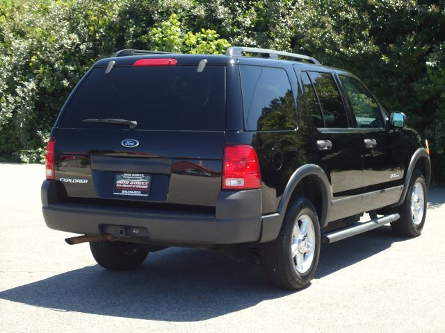 2004 Ford Explorer 2500 4WD