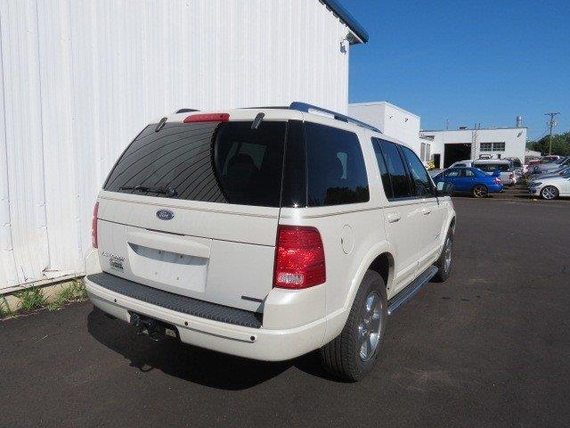 2004 Ford Explorer SLT 25