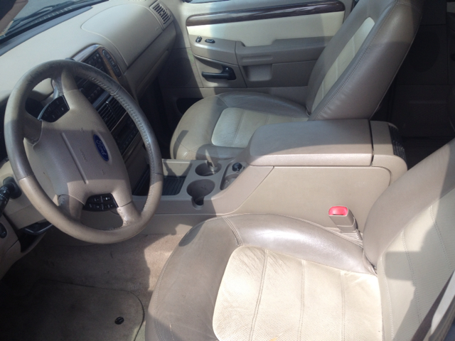 2004 Ford Explorer Custom Deluxe