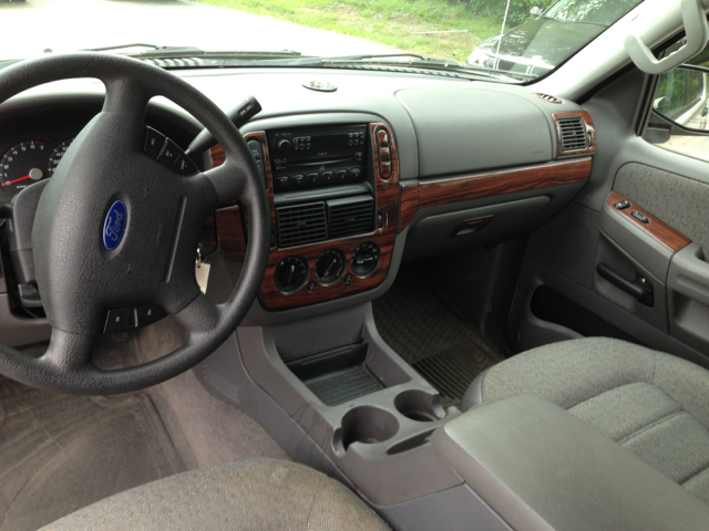 2004 Ford Explorer 2500 4WD