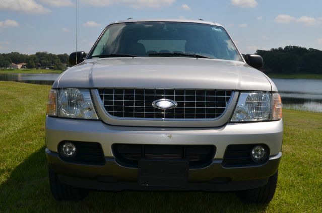 2004 Ford Explorer Touring Sedan