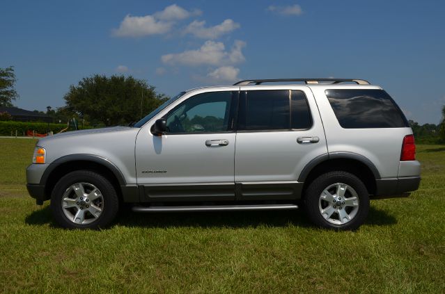 2004 Ford Explorer Touring Sedan