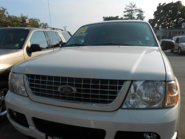 2004 Ford Explorer 2dr LWB