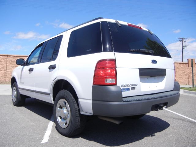 2004 Ford Explorer 2500 4WD